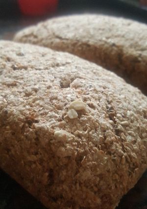 Una foto de Pan integral con salvado avena y semillas!