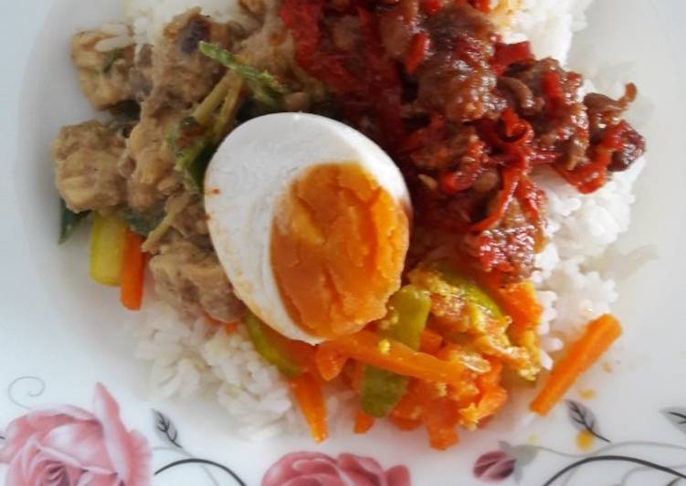 Sambalgoreng Daging ala nasi berkat jadul