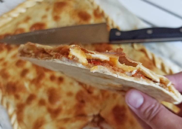 Empanada (de carne mechada)