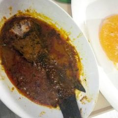 A picture of Banga soup with starch.