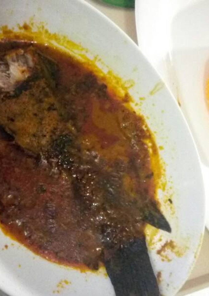 A picture of Banga soup with starch.