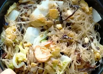 Resep Unik Bihun Goreng Jamur Kuping Praktis Enak