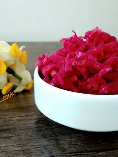 عکسی از دستور ترشی کلم قرمز رستورانی