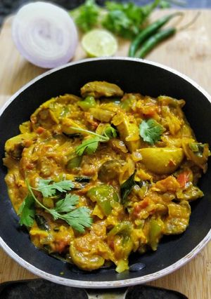 A picture of Mushroom masala.