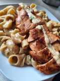 Spicy and Cheesy Garlic Chicken Pasta