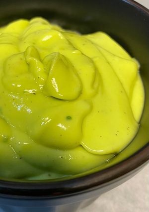A picture of Yogurt and Avo Dip.