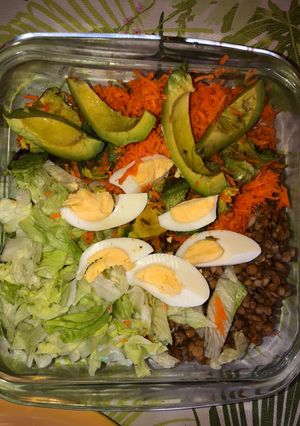 Una foto de Ensalada multicolor 😋
