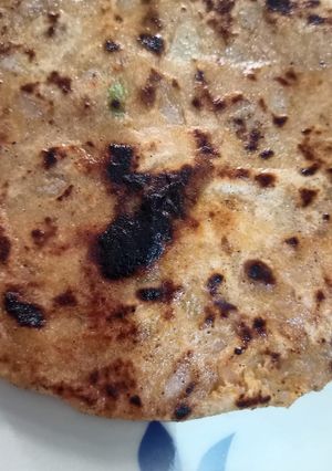 A picture of Potato paratha.