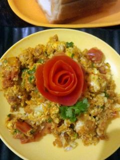 एग भुर्जी (Egg Bhurji recipe in Hindi) रेसिपी मुख्य फोटो