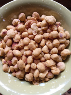 A picture of Peanut burger.