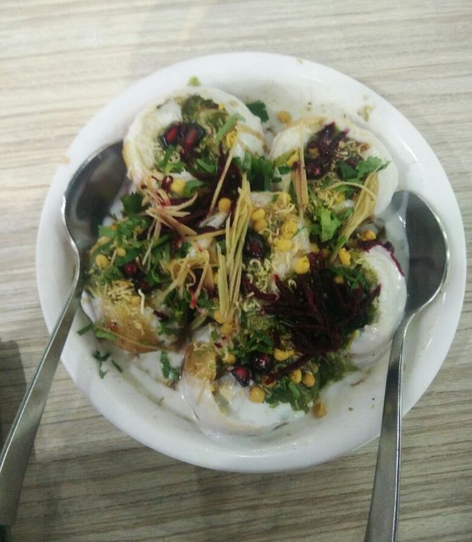 A picture of Bharwa Golgappe.