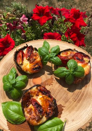 O poză a rețetei Ciuperci cu mozzarella și roșii cherry!.