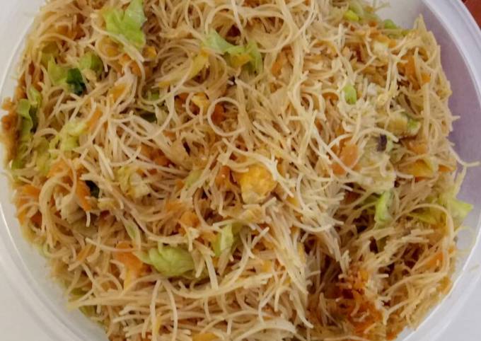 Simple Way to Make Any-night-of-the-week Fried Rice Noodle (Bihun Goreng) *Vegetarian/Vegan