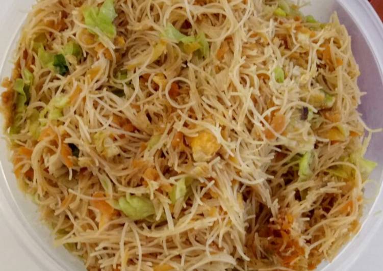 Steps to Prepare Homemade Fried Rice Noodle (Bihun Goreng) *Vegetarian/Vegan