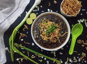 A picture of Veg Manchow Soup (Chinese).