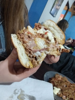 Una foto de Hamburguesas caseras RELLENAS!👩🏼🍳
