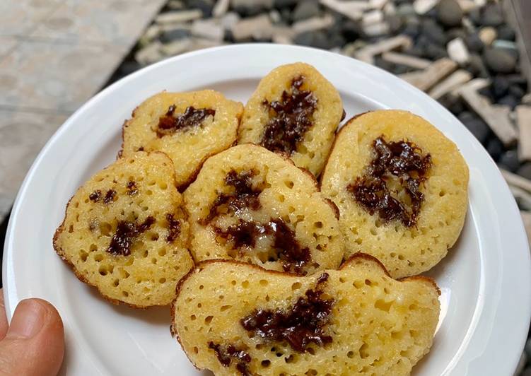 Resep Kue Cubit Anti Gagal Tanpa Mixer Tanpa Whisker Hanya Sendok Makan Oleh Sellasoviana Cookpad