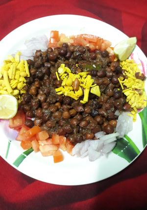 A picture of Kala chana ramzaan style.