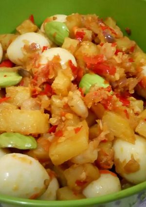 Foto resep Balado kentang telur puyuh