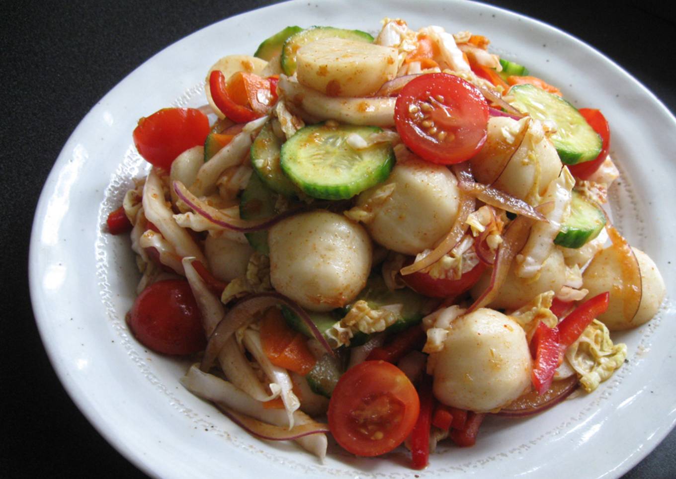 Fish Ball Salad with Kimchi Flavoured Sauce