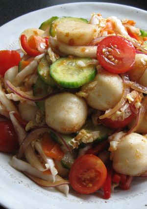 A picture of Fish Ball Salad with Kimchi Flavoured Sauce.
