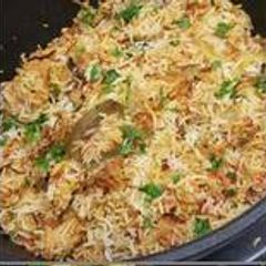 A picture of Turkish Chicken pulav🍝.