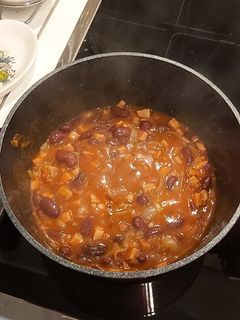 Paradicsomos hagymás bab recept fotója