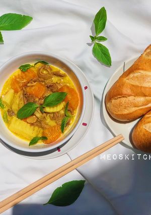Hình của món Cà Ri Dê Bánh Mì.