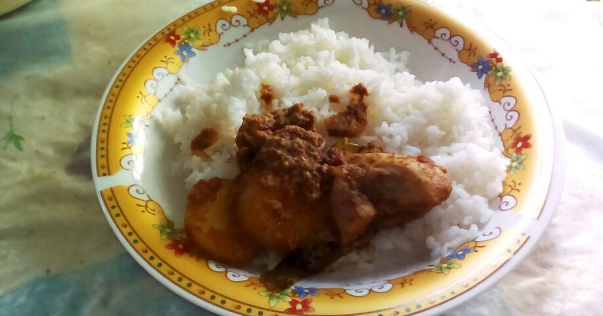 Rendang ayam ala masakan padang