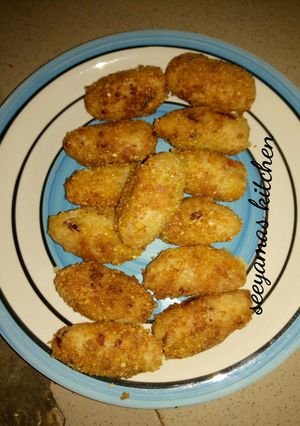 A picture of Yam balls.