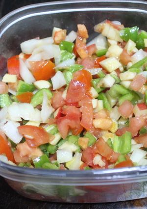 Una foto de Pico de gallo básico