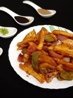 चिली पोटैटो (chilli potato recipe in hindi) रेसिपी मुख्य फोटो