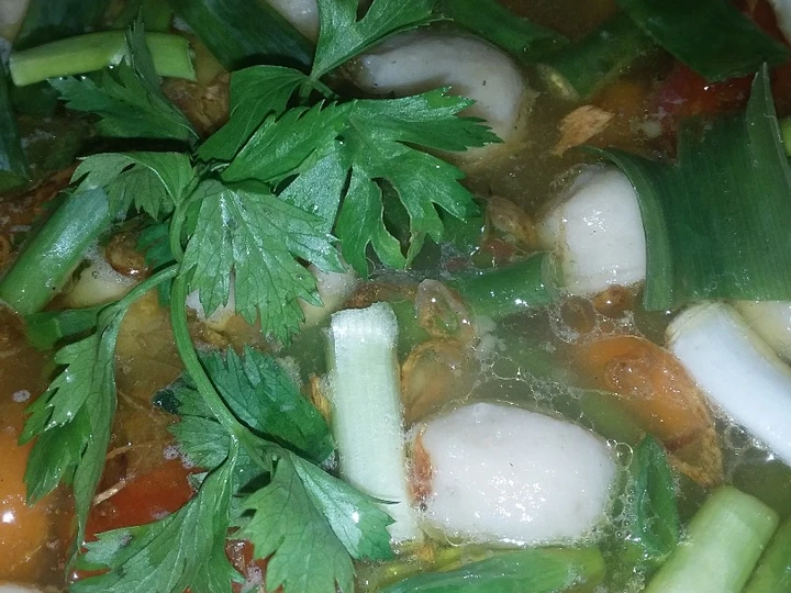 Langkah Gampang Membikin Resep Sayur sup ayam bakso yang Bisa Manjain Lidah Anti Ribet, Mantap Sekali
