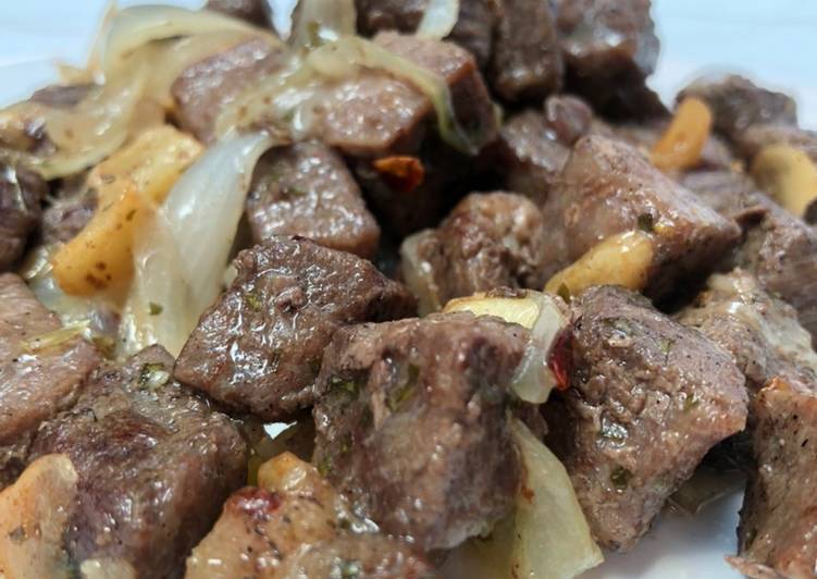 Langkah Mudah untuk Menyiapkan Wagyu Saikoro Beef Steak ala Vileen, Lezat