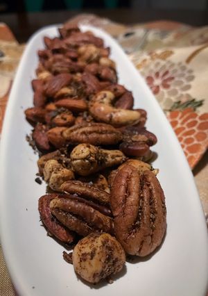 Una foto de Nueces especiadas con garam masala
