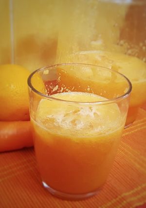 Foto principal de Smoothie de zanahoria, piña y naranja