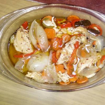 Escabeche de pollo y verduras Receta de Gisella Sobrán- Cookpad