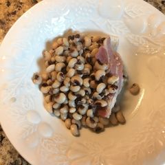 A picture of Purple Hull Peas.