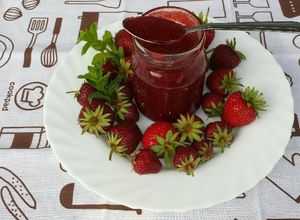 Mentás eperlekvár recept fotója