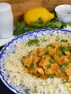 Una foto de Pollo tikka masala express
