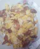 Huevos con salchicha