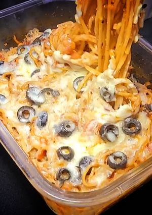 स्पेगेटी इन क्रीमी टोमाटोसॉस(spaghetti in creamy tomatosauce recipe in hindi) रेसिपी मुख्य फोटो