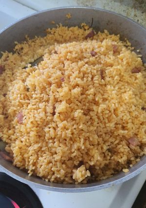Una foto de Arroz con jamón