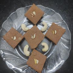 A picture of Gur Papdi / Goud Papdi in Gujarati.