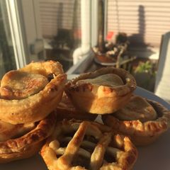 Cheats Mince Pies A picture of Cheats Mince Pies.