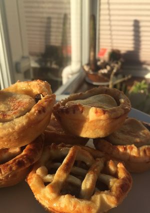 A picture of Cheats Mince Pies.