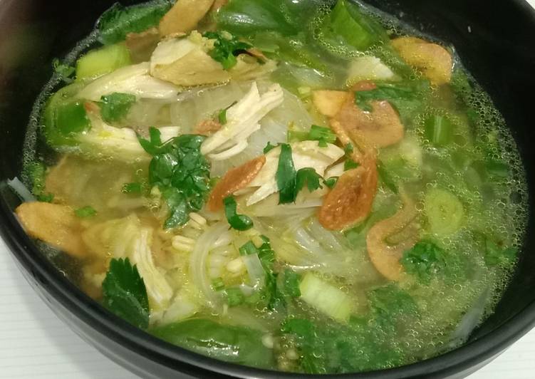 Bagaimana Membuat Soto ayam Anti Gagal