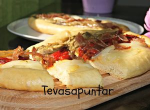 Una foto de Coca de escalivada con mojama, coca de recapte