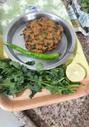 A picture of Methi Masala Puri.