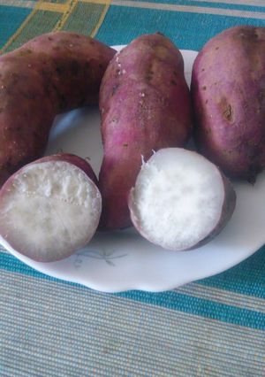 A picture of Boiled sweet potatoes.